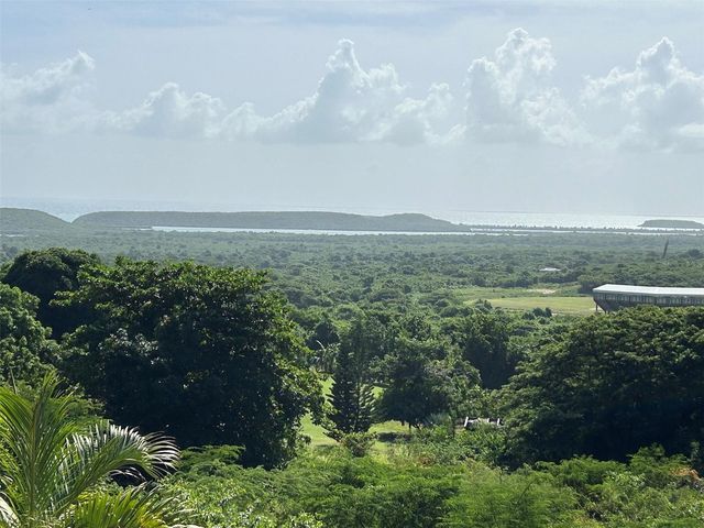 Number 28 DESTINO, Vieques, PR 00765