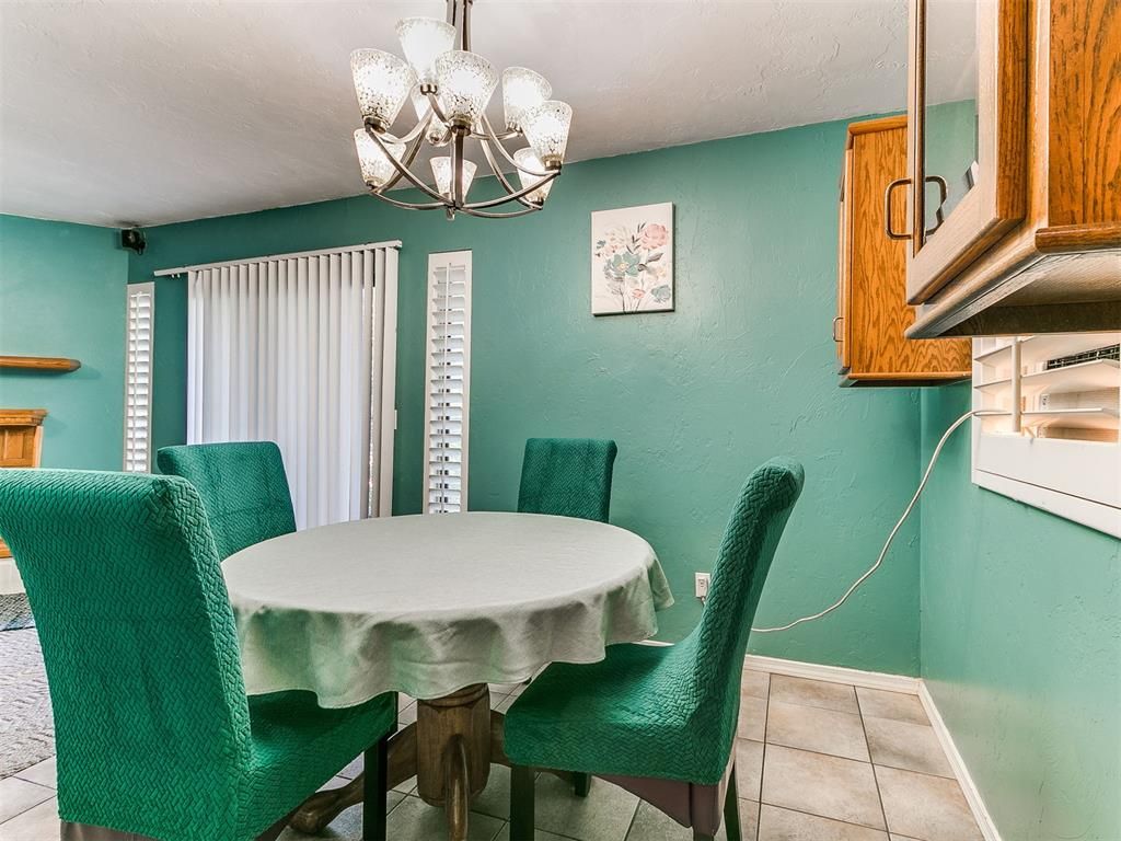 Image 16 of property listing at 6724 N Meridian Avenue C, Oklahoma City, OK 73116