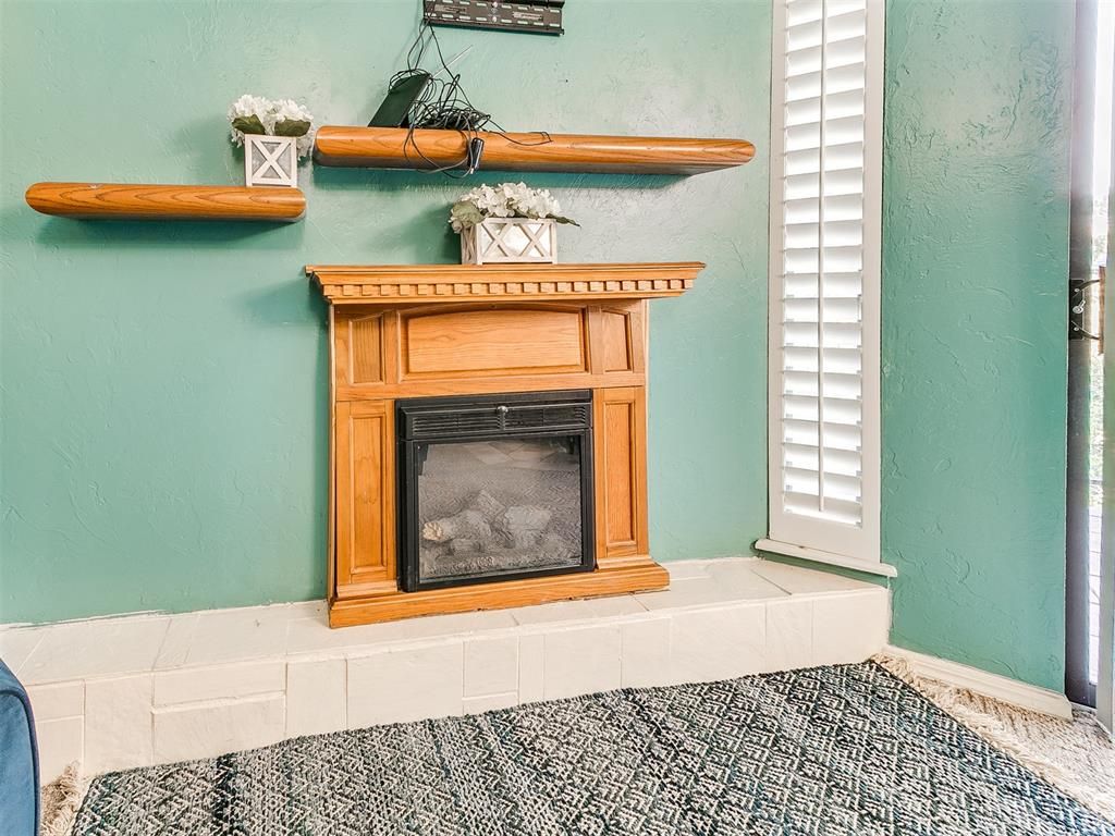 Image 6 of property listing at 6724 N Meridian Avenue C, Oklahoma City, OK 73116