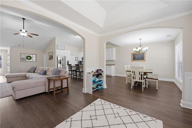 38 Goldshore Way, Statham, GA 30666