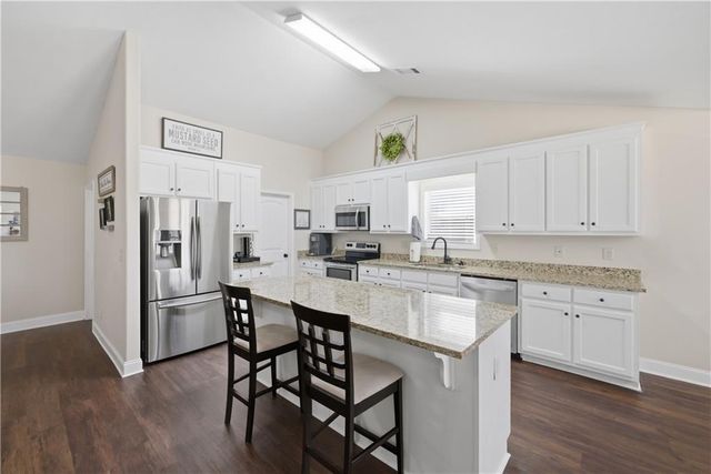 38 Goldshore Way, Statham, GA 30666