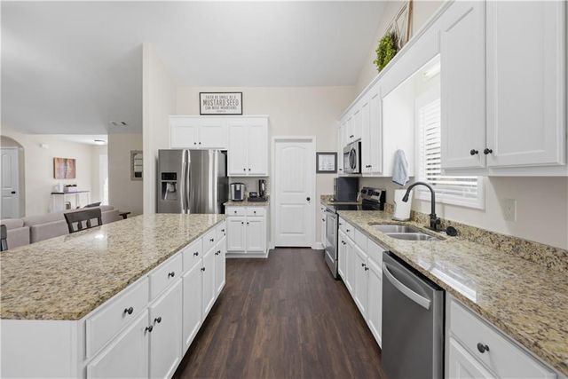 38 Goldshore Way, Statham, GA 30666