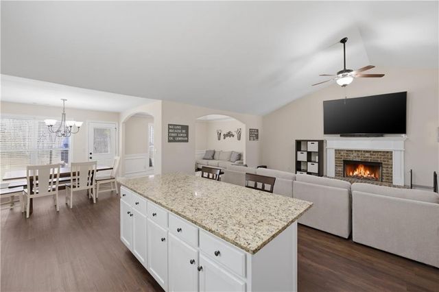 38 Goldshore Way, Statham, GA 30666