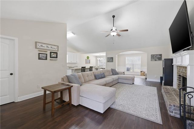 38 Goldshore Way, Statham, GA 30666