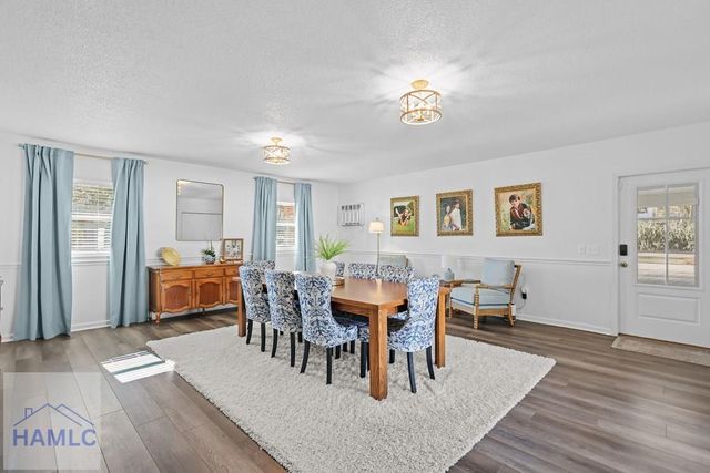 548 S 5th Street, Jesup, GA 31545