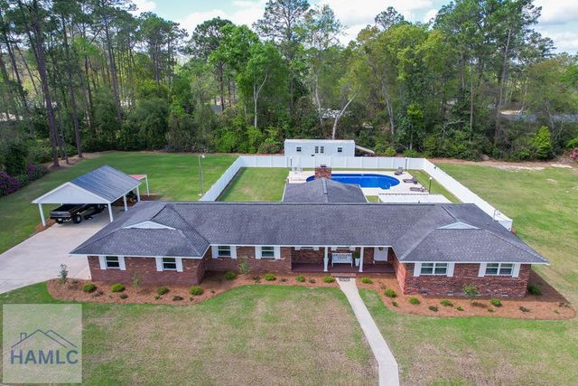 548 S 5th Street, Jesup, GA 31545