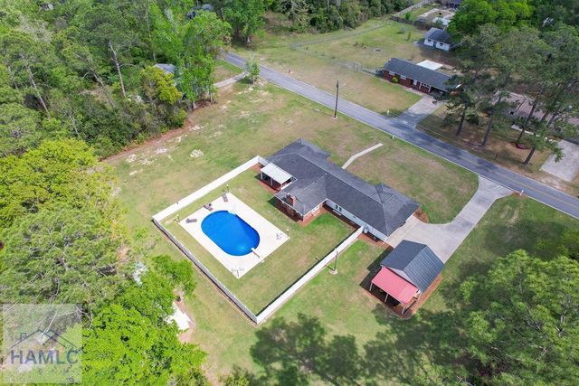 548 S 5th Street, Jesup, GA 31545