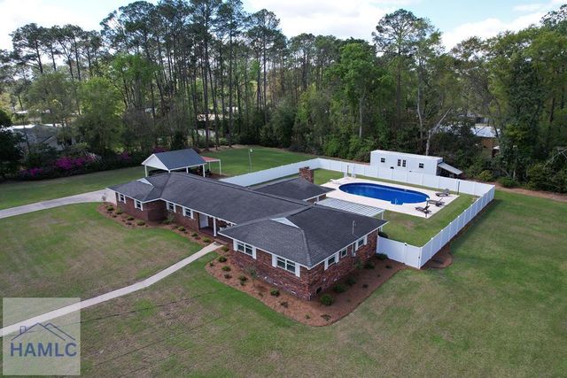 548 S 5th Street, Jesup, GA 31545