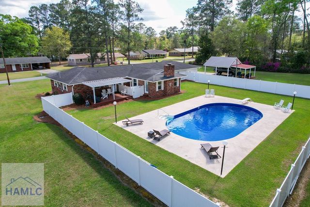 548 S 5th Street, Jesup, GA 31545