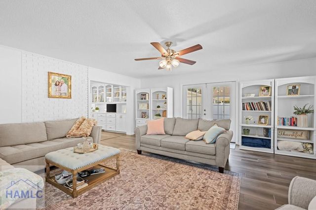 548 S 5th Street, Jesup, GA 31545