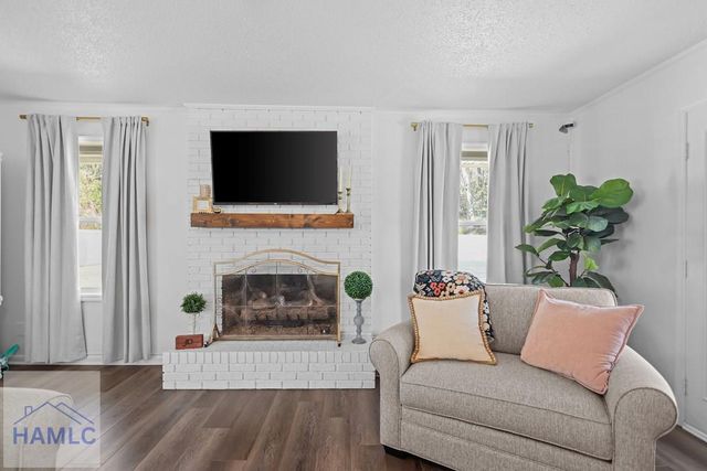 548 S 5th Street, Jesup, GA 31545