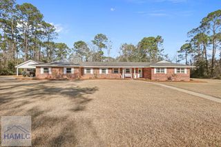 548 S 5th Street, Jesup, GA 31545
