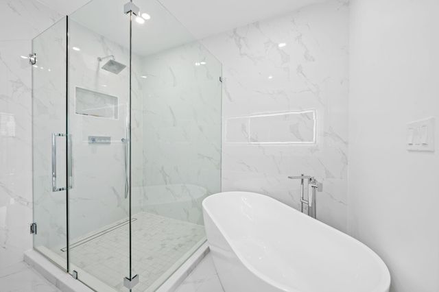 818 NE 2ND Street, Fort Lauderdale, FL 33301