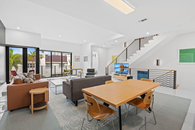 818 NE 2ND Street, Fort Lauderdale, FL 33301
