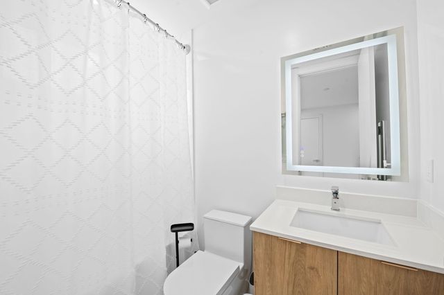 818 NE 2ND Street, Fort Lauderdale, FL 33301
