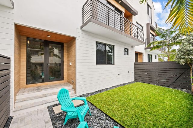 818 NE 2ND Street, Fort Lauderdale, FL 33301