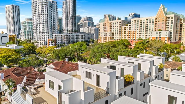 818 NE 2ND Street, Fort Lauderdale, FL 33301
