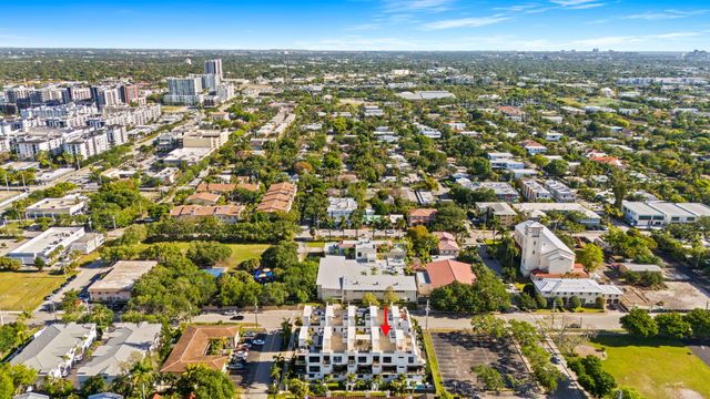 818 NE 2ND Street, Fort Lauderdale, FL 33301