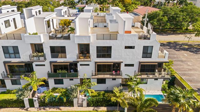 818 NE 2ND Street, Fort Lauderdale, FL 33301
