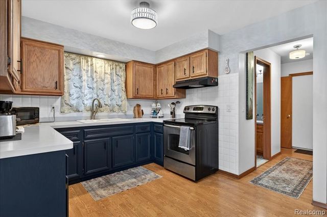 28720 Bingham Drive, Chesterfield, MI 48047