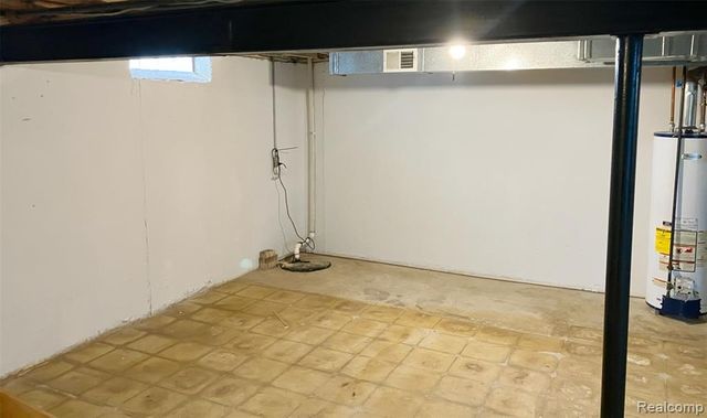 28720 Bingham Drive, Chesterfield, MI 48047