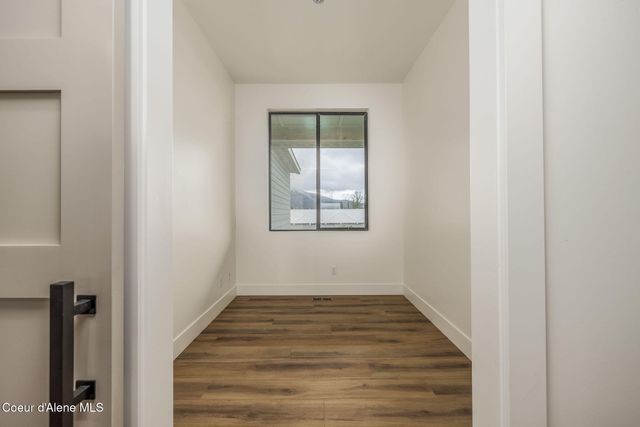 8118 W Ferguson LN, Rathdrum, ID 83858