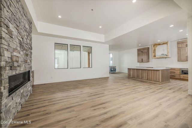 8118 W Ferguson LN, Rathdrum, ID 83858