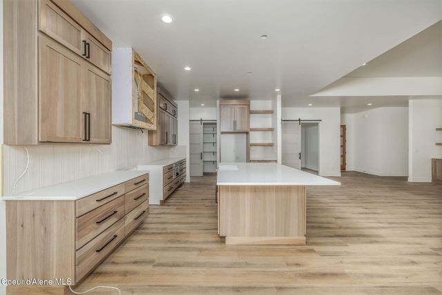 8118 W Ferguson LN, Rathdrum, ID 83858