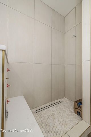 8118 W Ferguson LN, Rathdrum, ID 83858