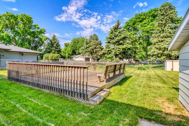 2313 9th Street S, Fargo, ND 58103