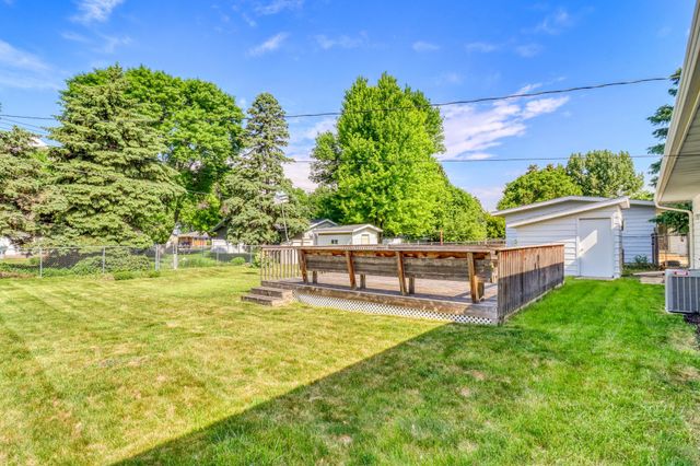 2313 9th Street S, Fargo, ND 58103