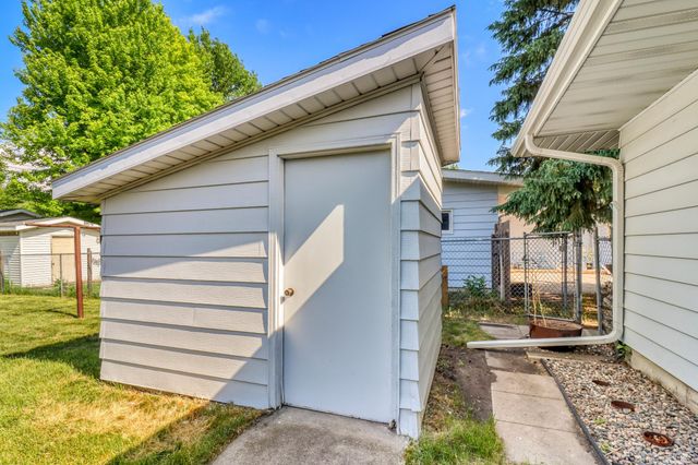 2313 9th Street S, Fargo, ND 58103