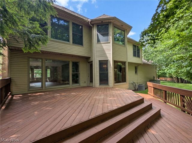 7550 James Drive, North Royalton, OH 44133