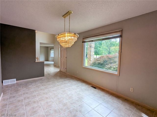 7550 James Drive, North Royalton, OH 44133