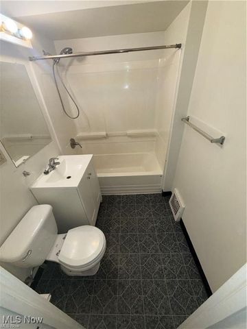 10717 Park Heights Avenue 2, Garfield Heights, OH 44125