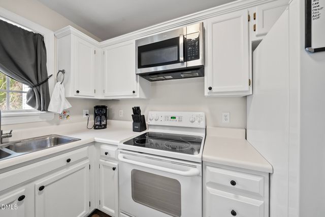 1914 Stroll Circle, Fuquay Varina, NC 27526