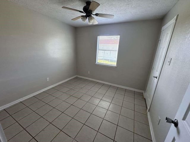 3 John Kay Road, Huntsville, TX 77320