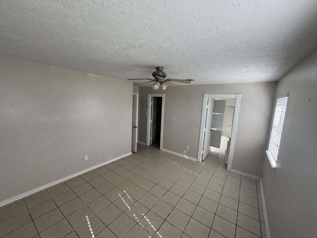 3 John Kay Road, Huntsville, TX 77320
