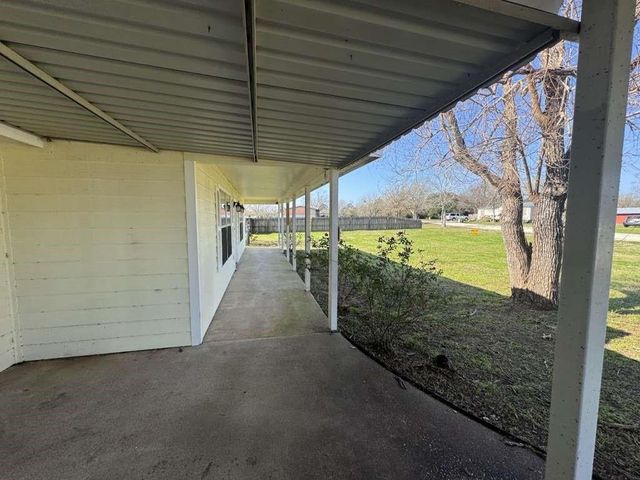 3 John Kay Road, Huntsville, TX 77320