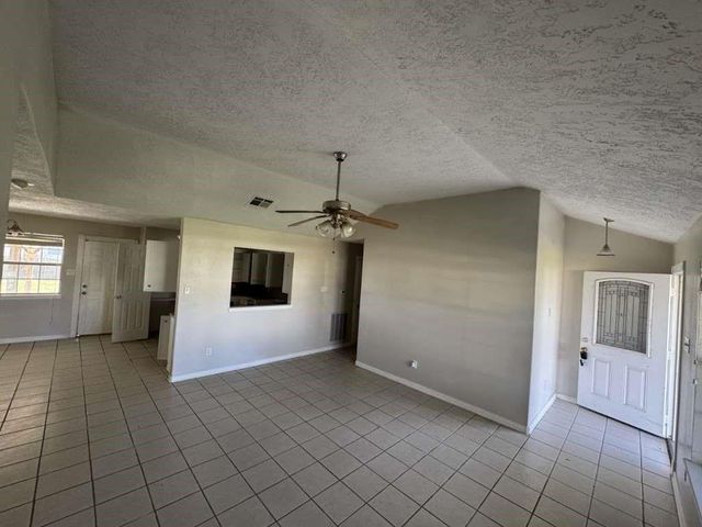 3 John Kay Road, Huntsville, TX 77320