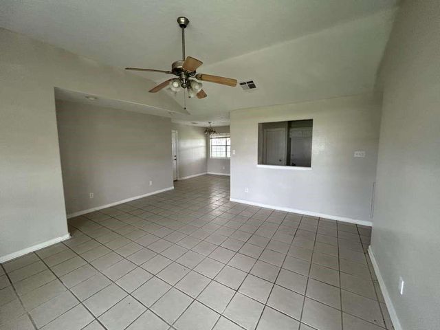 3 John Kay Road, Huntsville, TX 77320