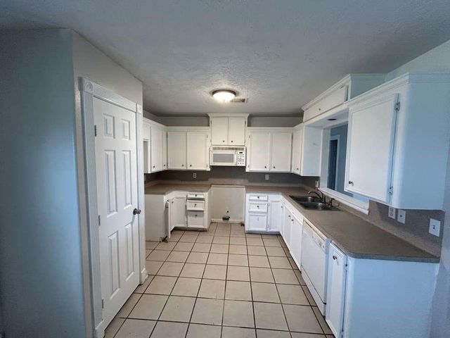 3 John Kay Road, Huntsville, TX 77320