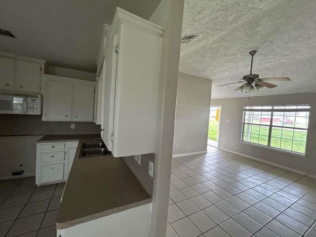 3 John Kay Road, Huntsville, TX 77320