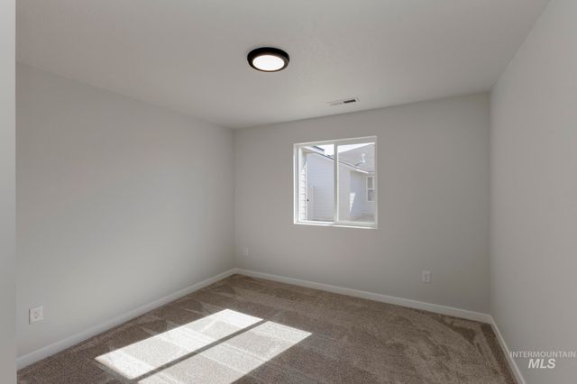 7083 E Shields Dr, Nampa, ID 83687