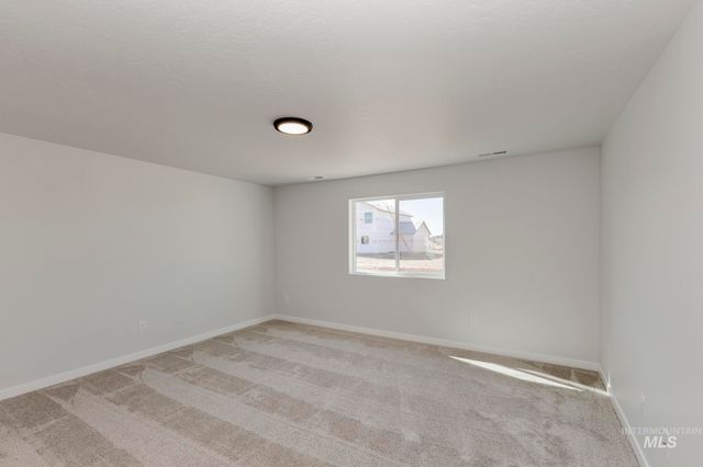 7083 E Shields Dr, Nampa, ID 83687