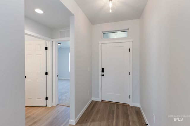 7083 E Shields Dr, Nampa, ID 83687