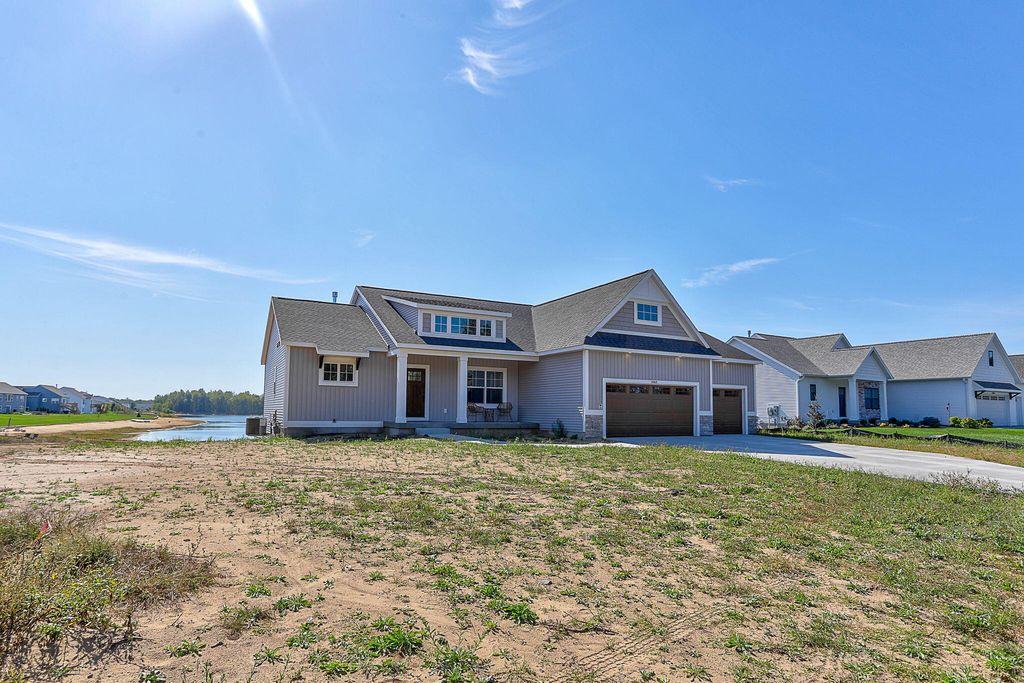 14952 Fillmore Street, West Olive, MI 49460