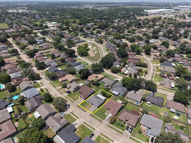 9839 Rustic Rock Road, La Porte, TX 77571