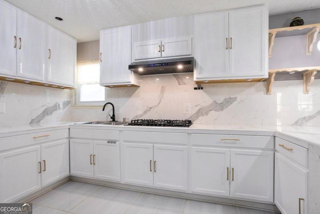 176 Bay Court Drive, Stockbridge, GA 30281