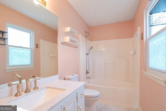 176 Bay Court Drive, Stockbridge, GA 30281